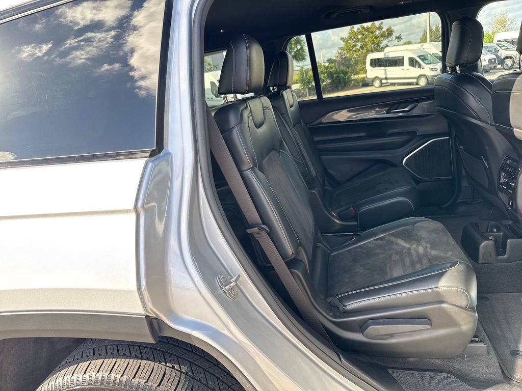 Used 2021 Jeep Grand Cherokee L Laredo image 26