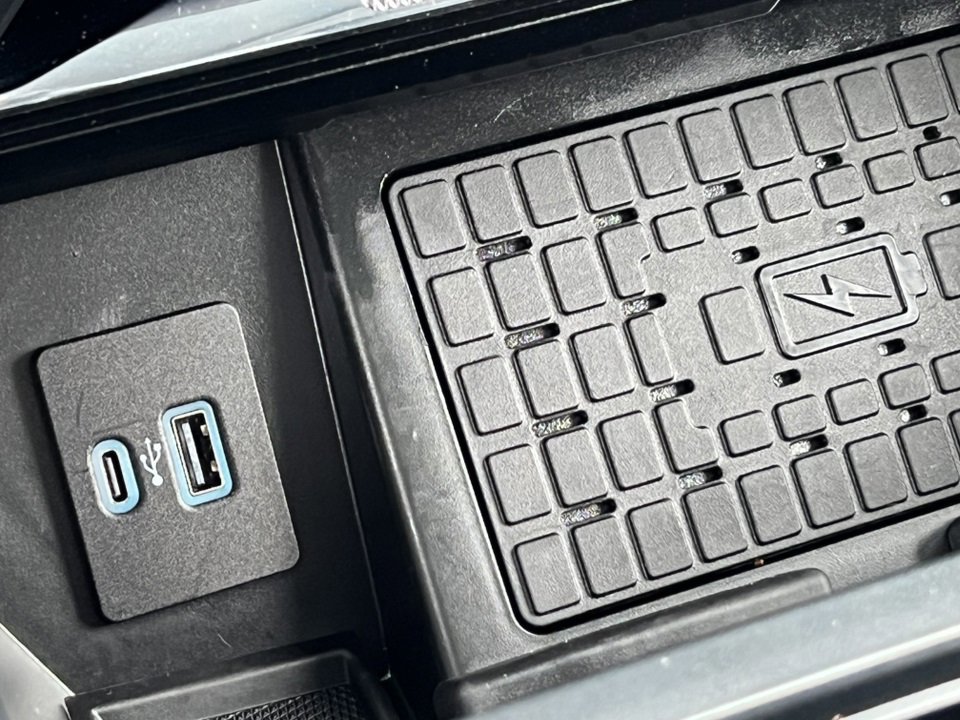 Certified 2023 Ford F150 Lariat w/ Equipment Group 502A High image 36