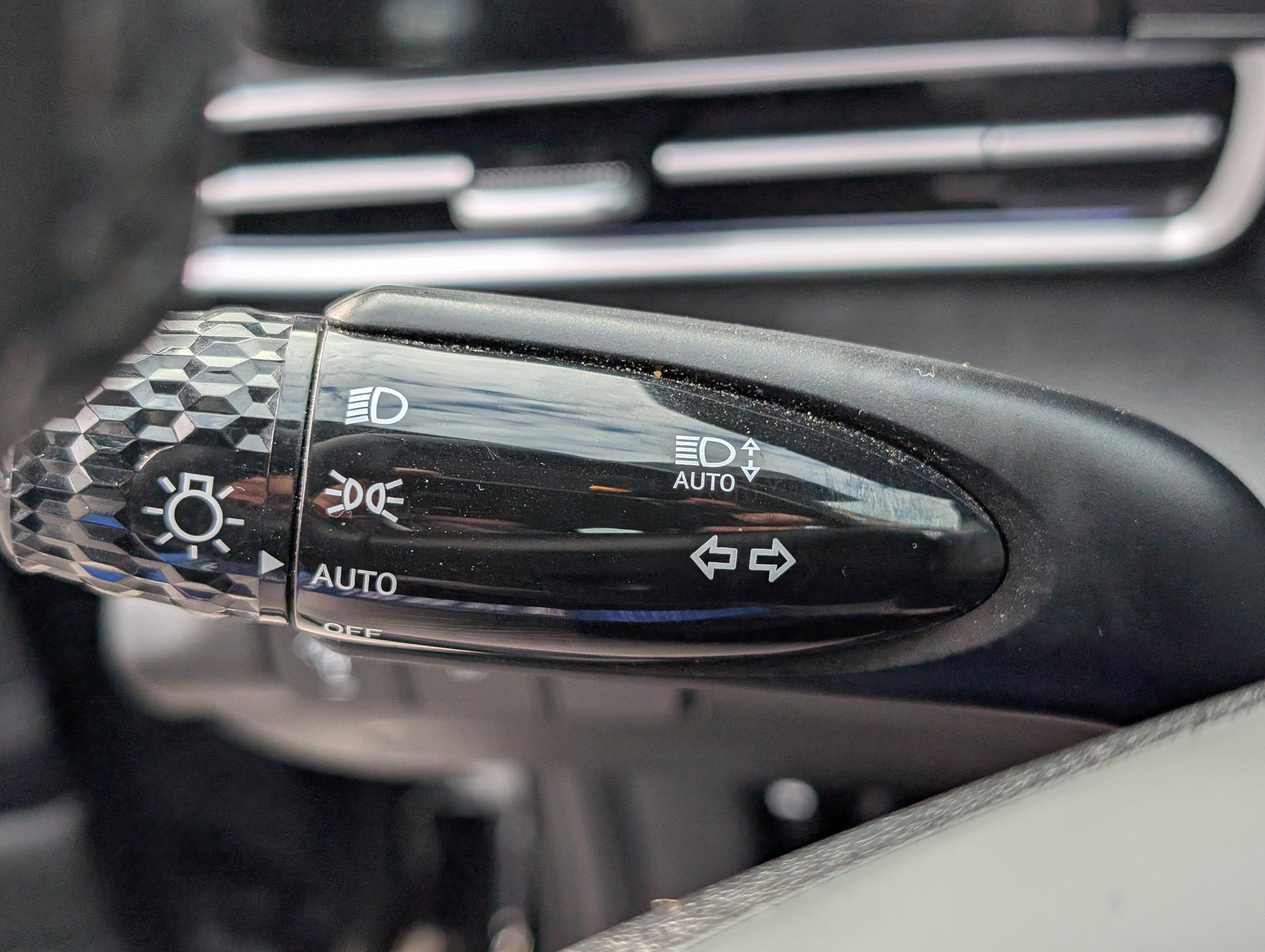 Used 2025 Hyundai Elantra SEL image 26