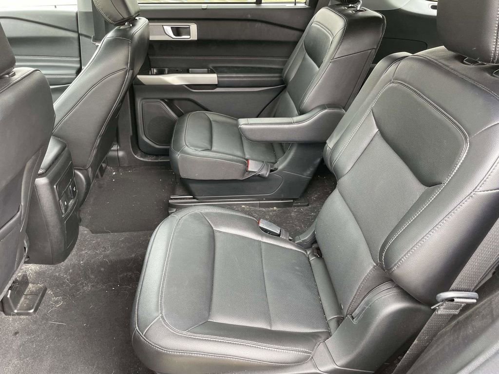 Certified 2022 Ford Explorer Limited w/ Equipment Group 301A RWD image 12