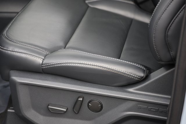 Certified 2025 Ford Expedition Platinum w/ Driver's Package image 15