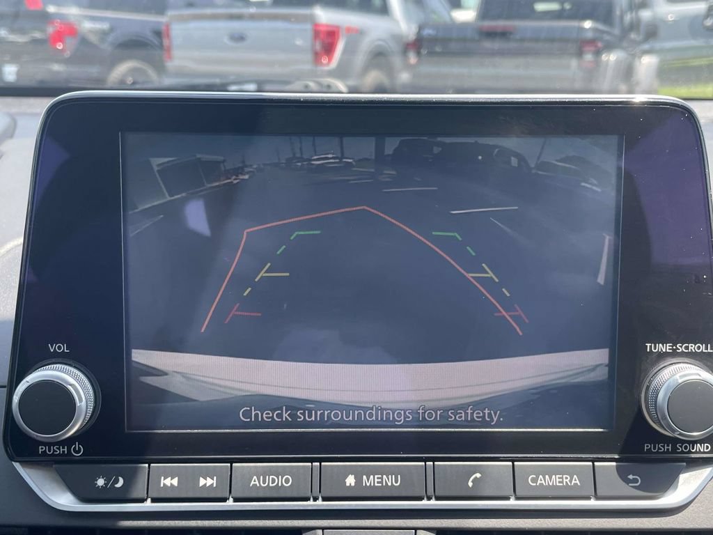 Used 2025 Nissan Altima 2.5 S FWD image 19