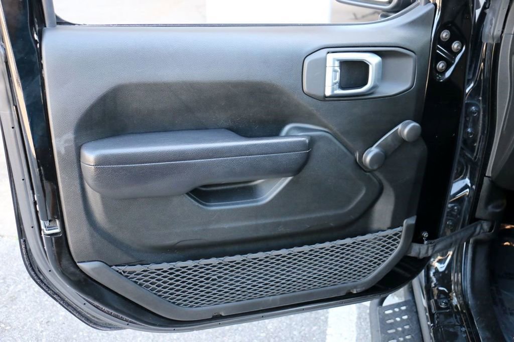 Used 2022 Jeep Wrangler Sport image 21