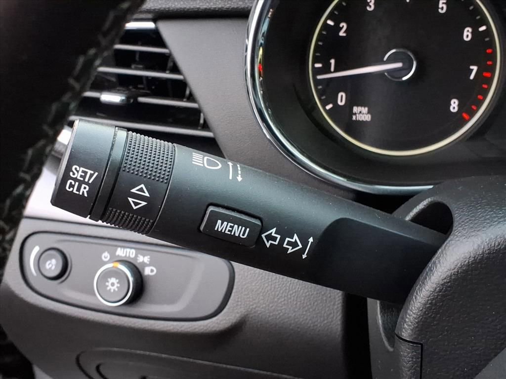 Used 2020 Buick Encore Preferred image 18