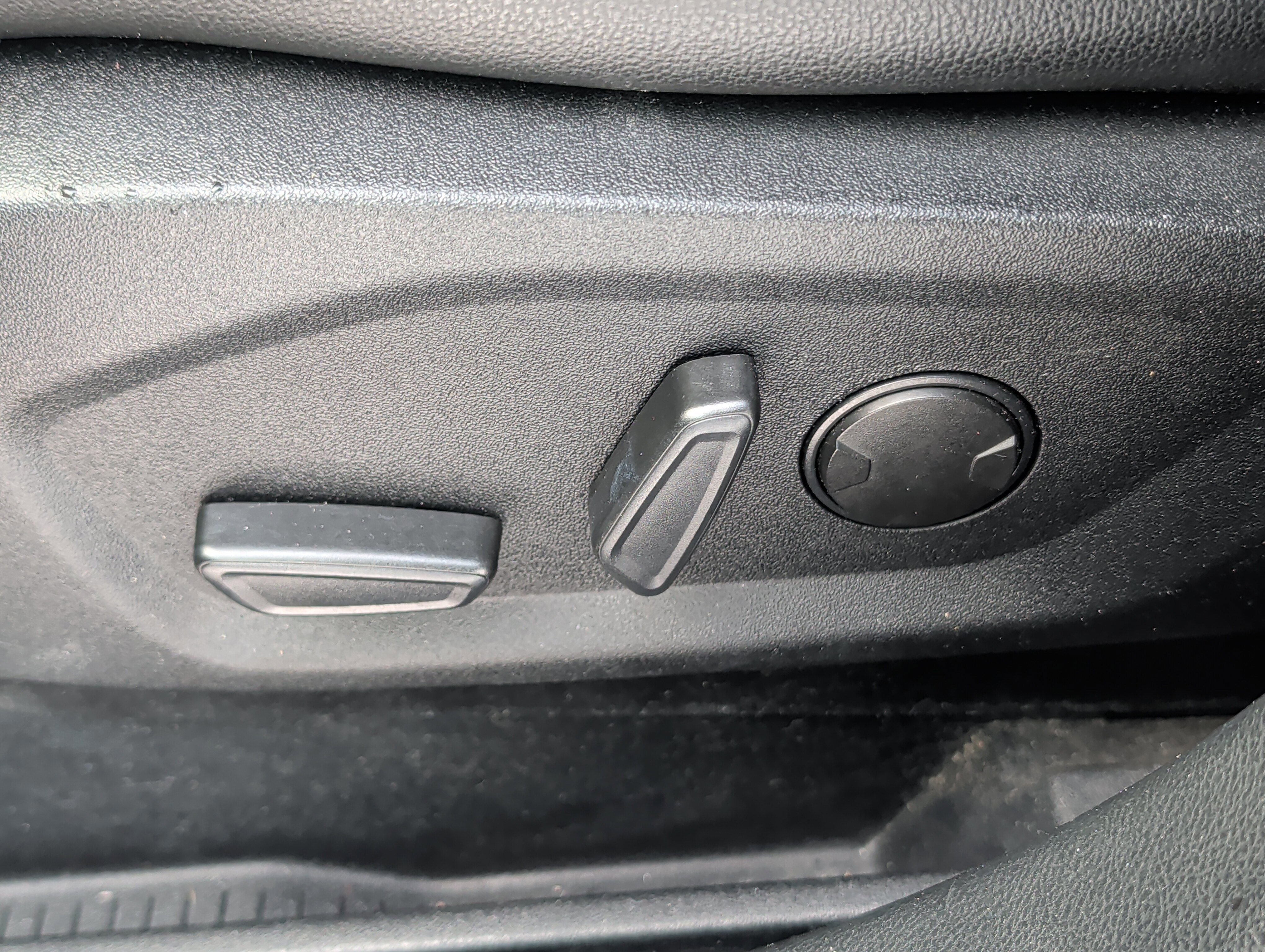 Certified 2020 Ford Edge ST w/ Equipment Group 401A image 19