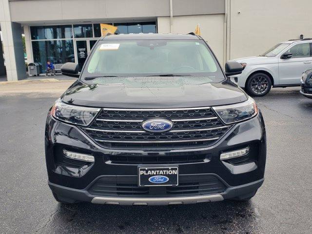 Certified 2022 Ford Explorer XLT w/ Equipment Group 202A image 6