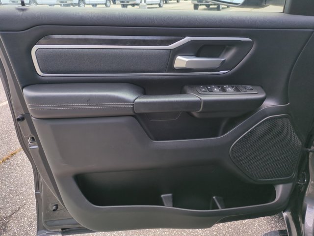 Used 2022 RAM 1500 Big Horn w/ Night Edition AWD/4WD image 13