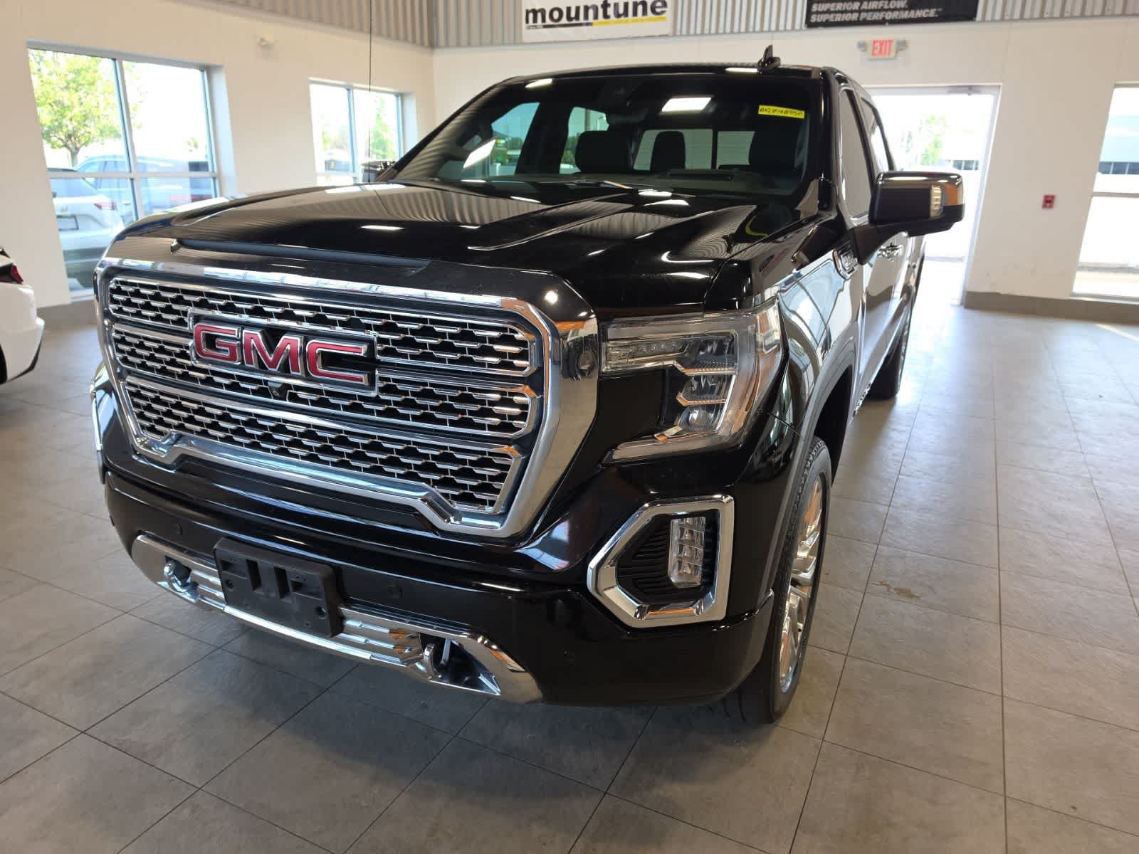 Used 2020 GMC Sierra 1500 Denali w/ Denali Ultimate Package AWD/4WD video 2