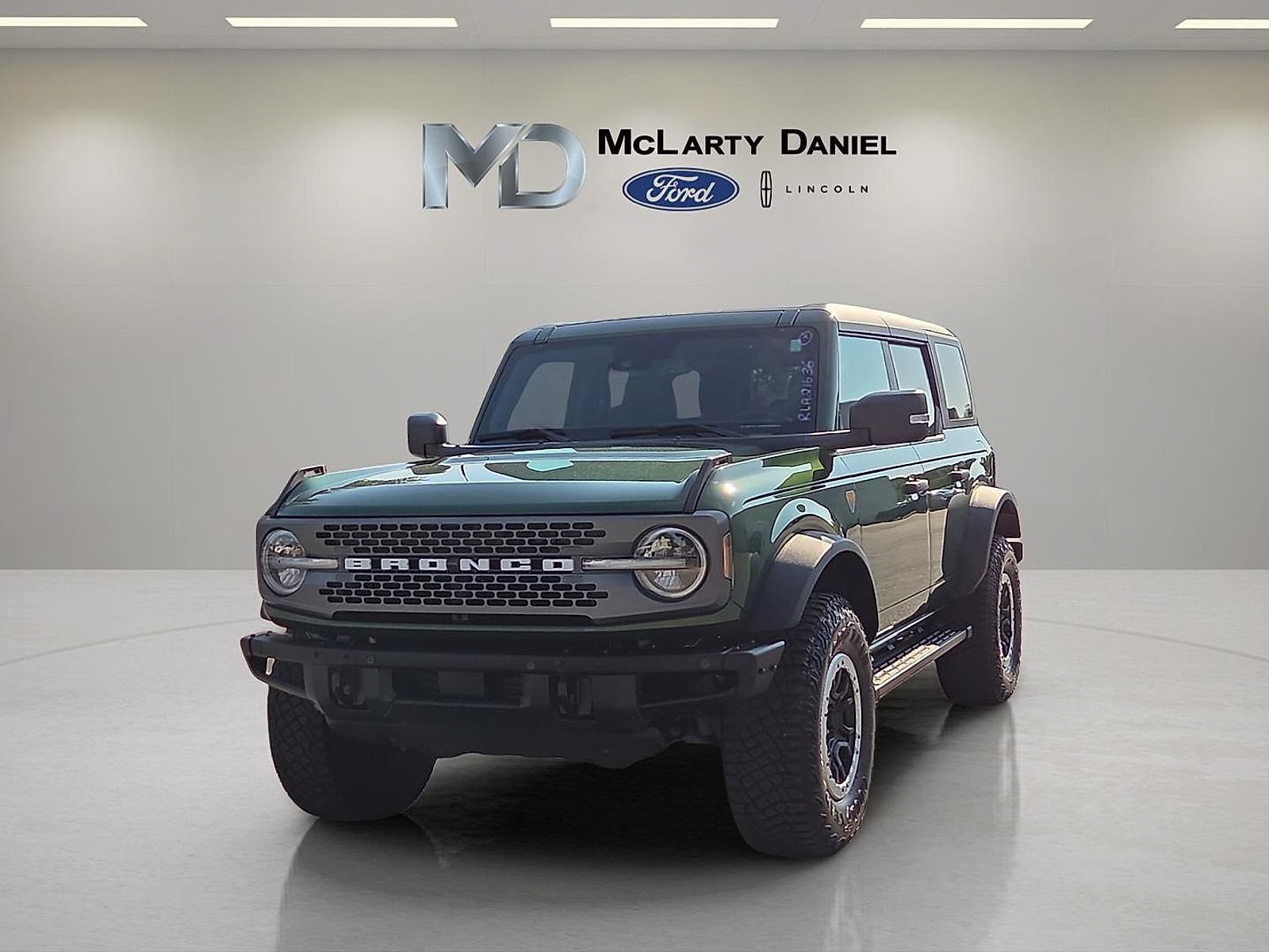 Certified 2024 Ford Bronco Badlands AWD/4WD image 2