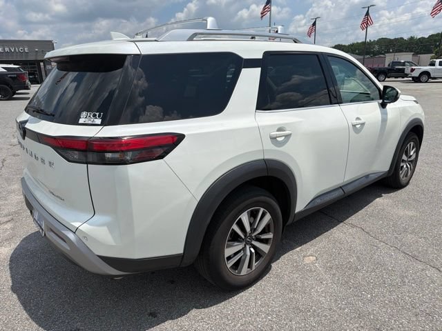 Used 2023 Nissan Pathfinder SL AWD/4WD image 6