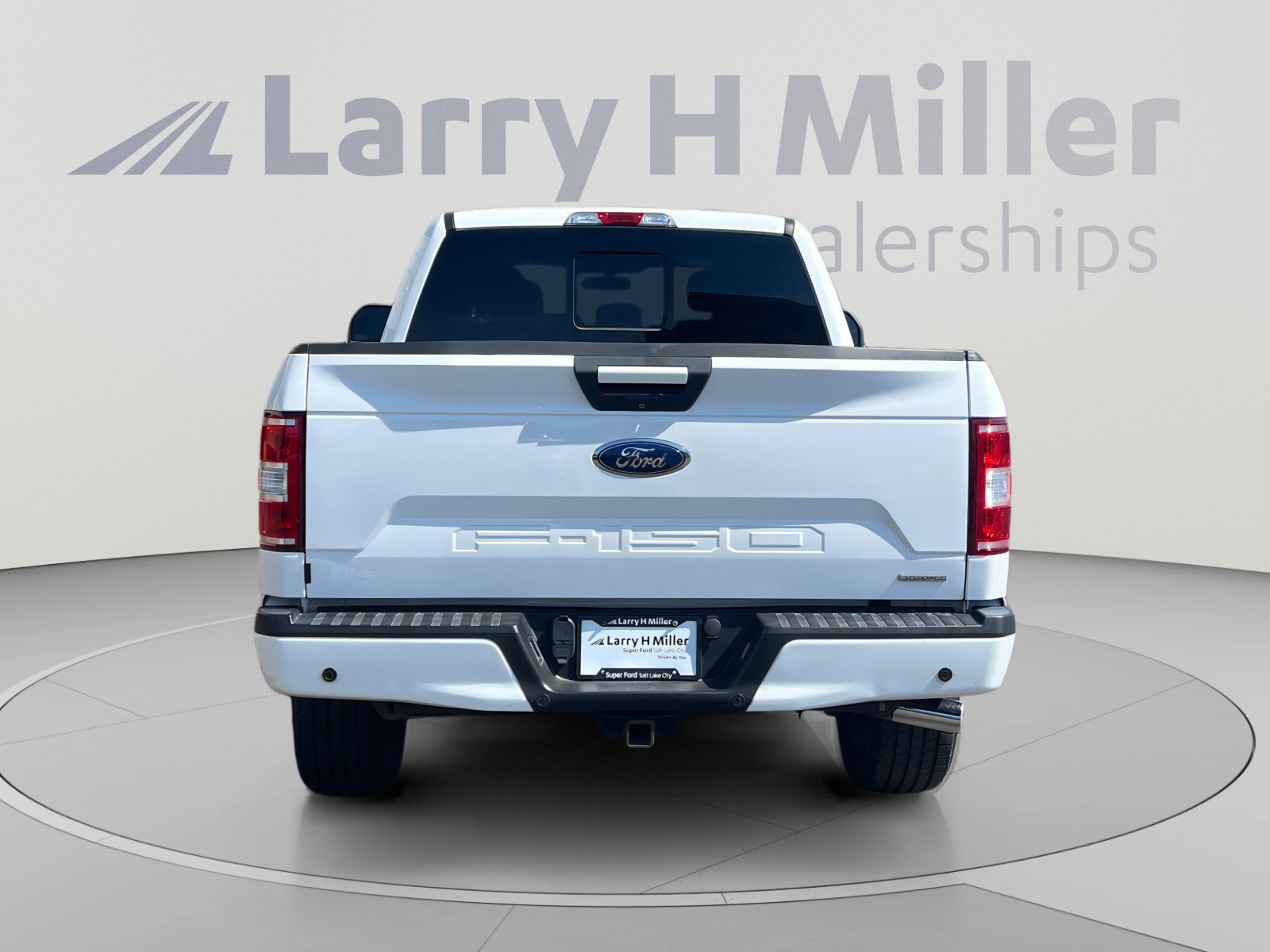 Certified 2018 Ford F150 XLT w/ Equipment Group 302A Luxury AWD/4WD image 4