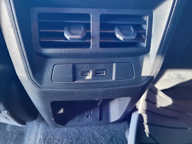 Used 2026 Chevrolet Colorado Z71 AWD/4WD image 13