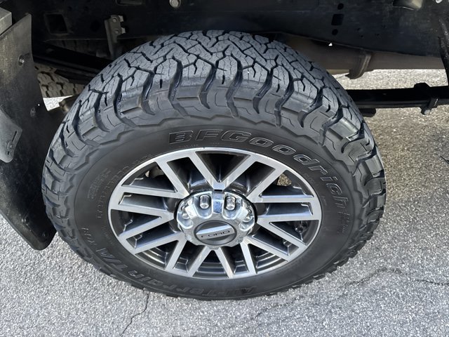 Certified 2019 Ford F250 Lariat w/ Lariat Ultimate Package image 15