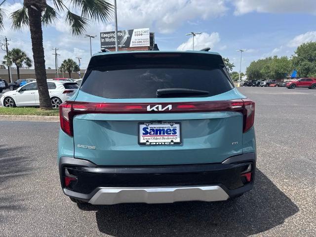 Used 2025 Kia Seltos EX AWD/4WD image 4