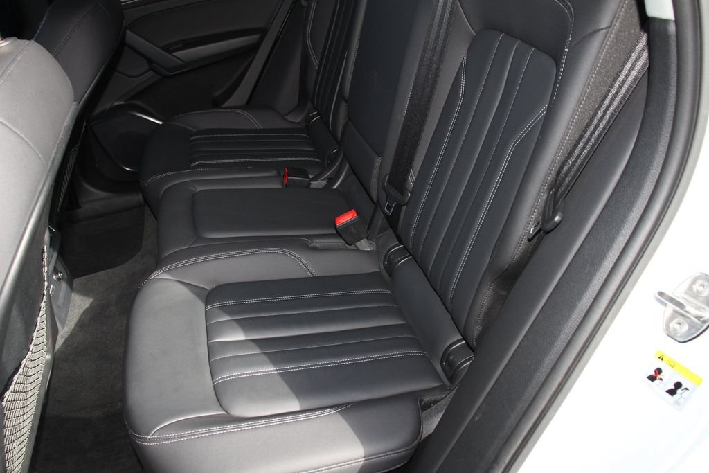 Used 2023 Audi Q5 2.0T Premium w/ Convenience Package AWD/4WD image 20