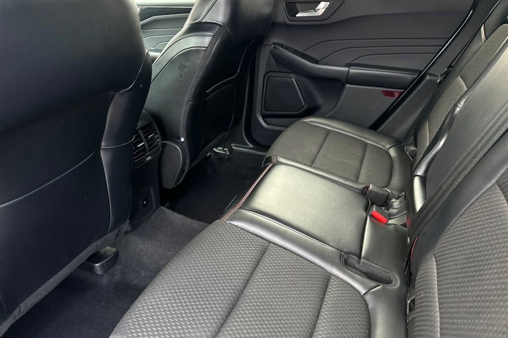 Certified 2023 Ford Escape ST-Line image 12