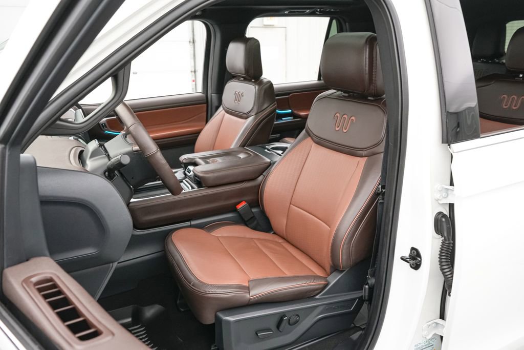 Certified 2025 Ford Expedition King Ranch AWD/4WD image 14