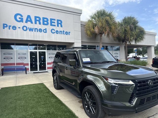Used 2024 Lexus GX 550 w/ Cold Area Package AWD/4WD image 3