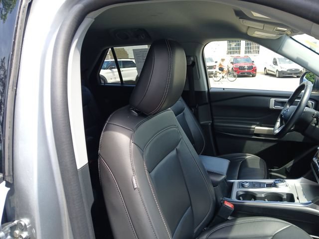Certified 2023 Ford Explorer XLT w/ Equipment Group 202A AWD/4WD image 51