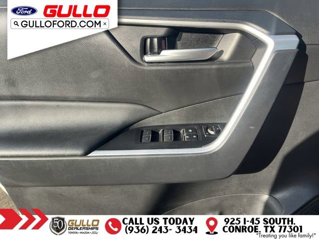 Used 2025 Toyota RAV4 XLE FWD image 18