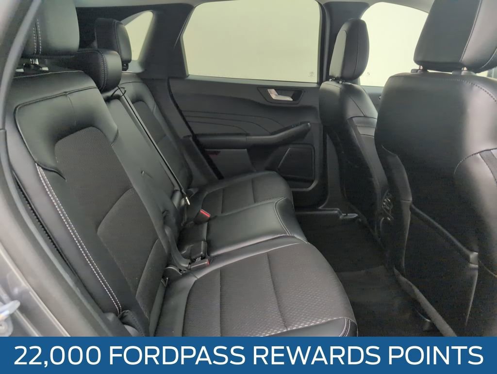 Certified 2025 Ford Escape SE image 16