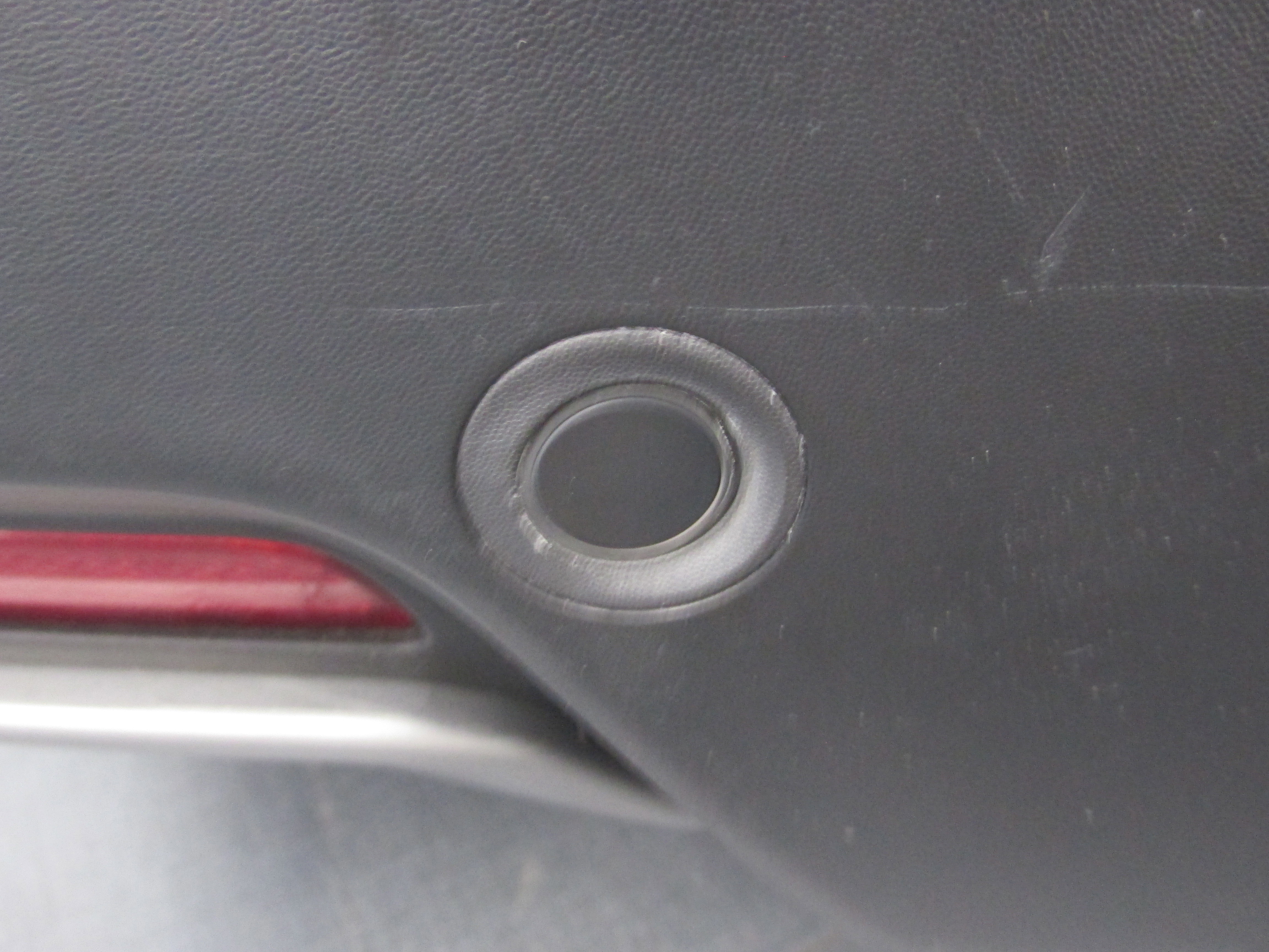 Certified 2018 Ford Explorer XLT w/ Equipment Group 202A image 20