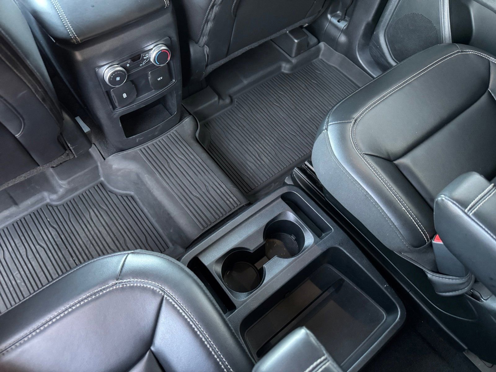 Certified 2021 Ford Explorer XLT w/ Equipment Group 202A image 19