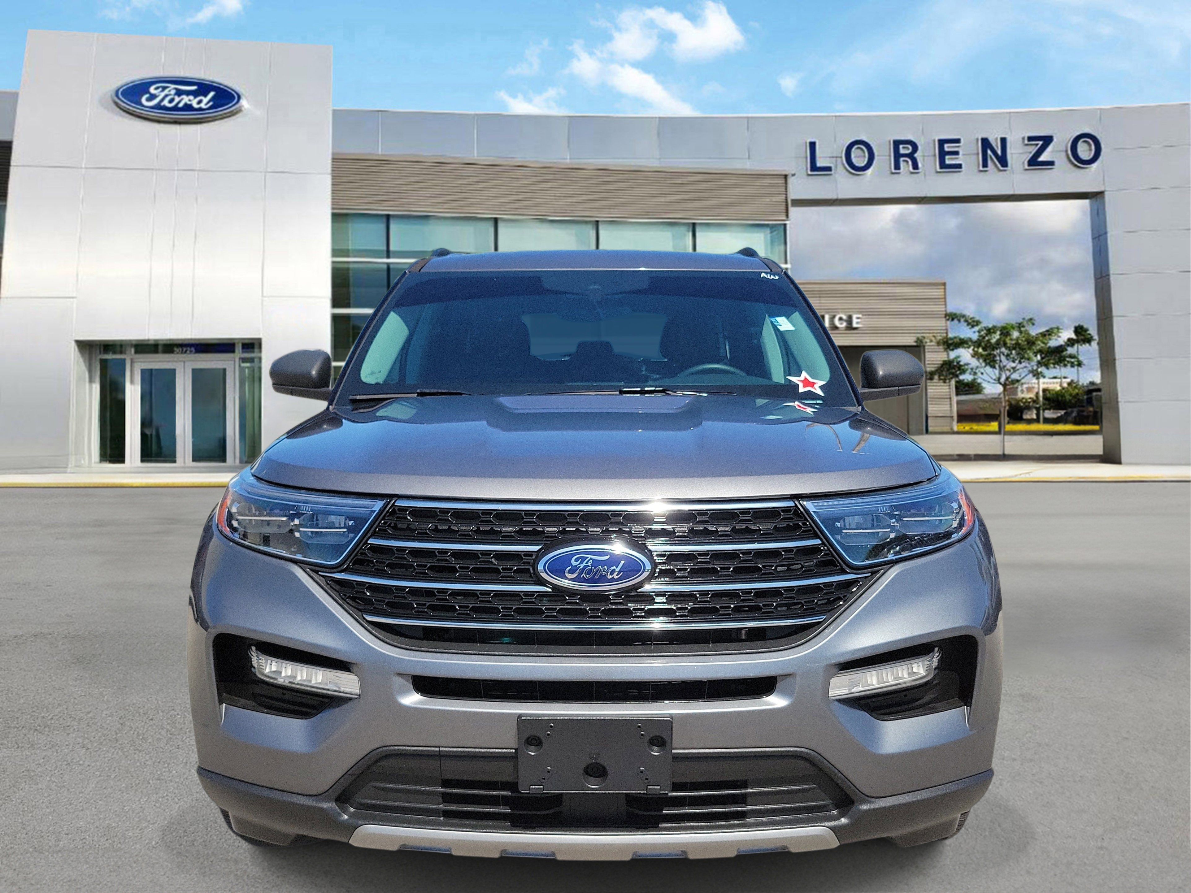 Certified 2024 Ford Explorer XLT w/ Equipment Group 202A RWD image 2