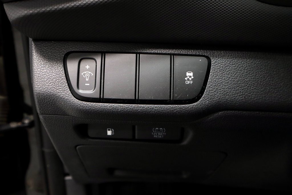 Used 2018 Hyundai Ioniq Blue image 26