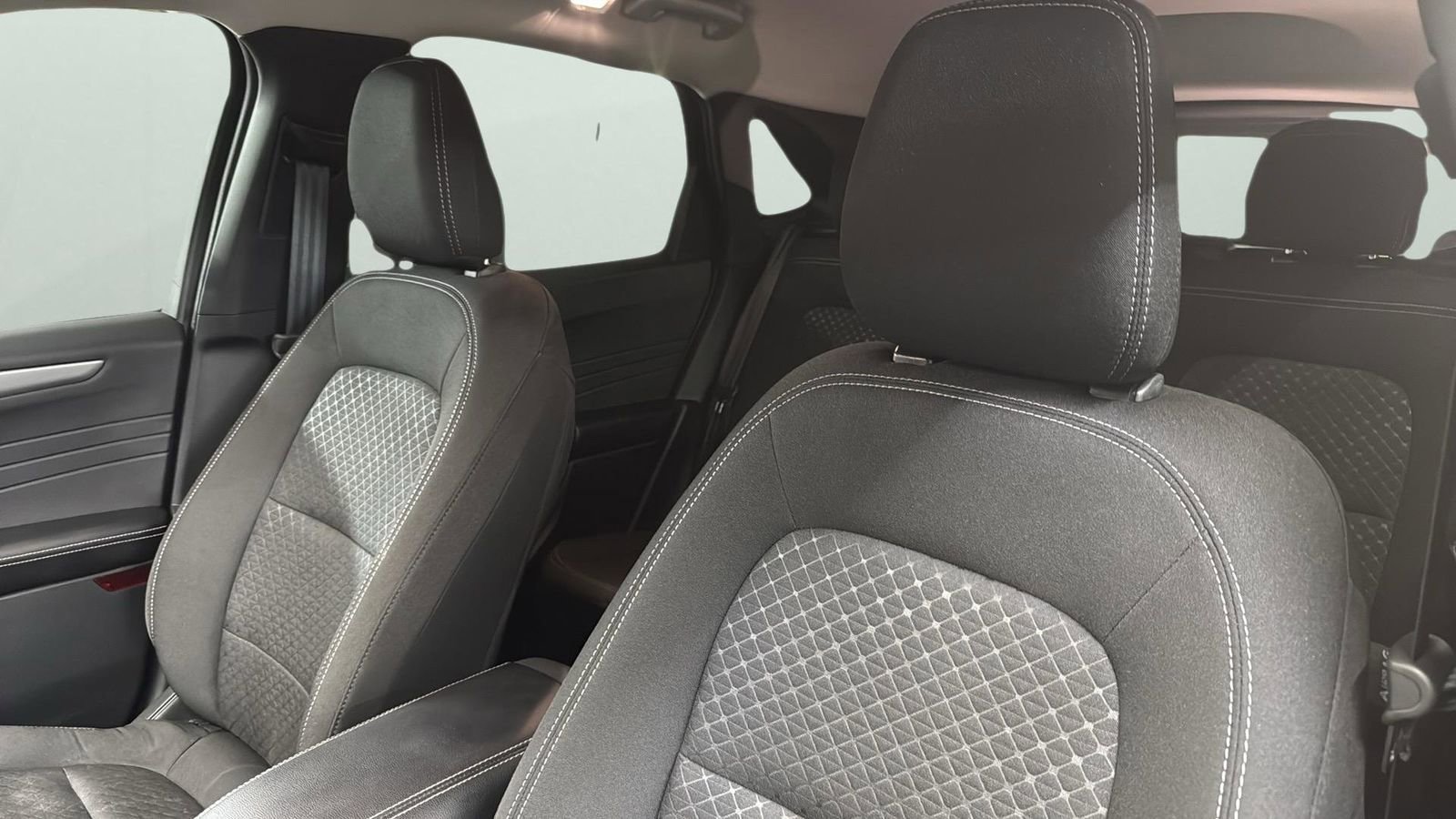 Certified 2025 Ford Escape Active image 10