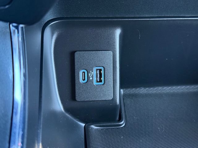 Certified 2022 Ford F150 XLT w/ Equipment Group 302A High image 21