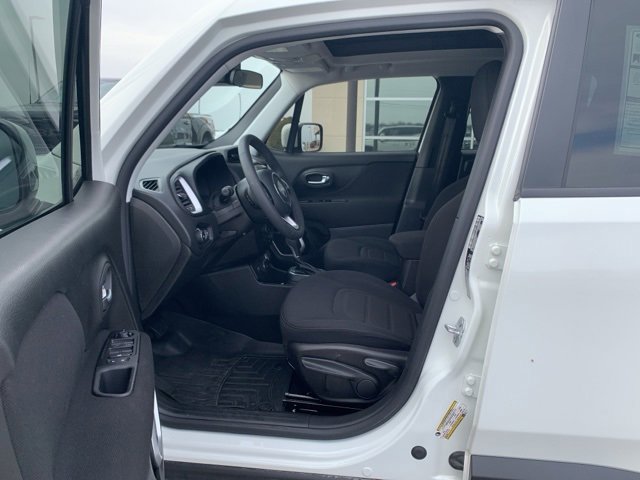 Used 2021 Jeep Renegade Latitude w/ Sun & Sound Group image 9