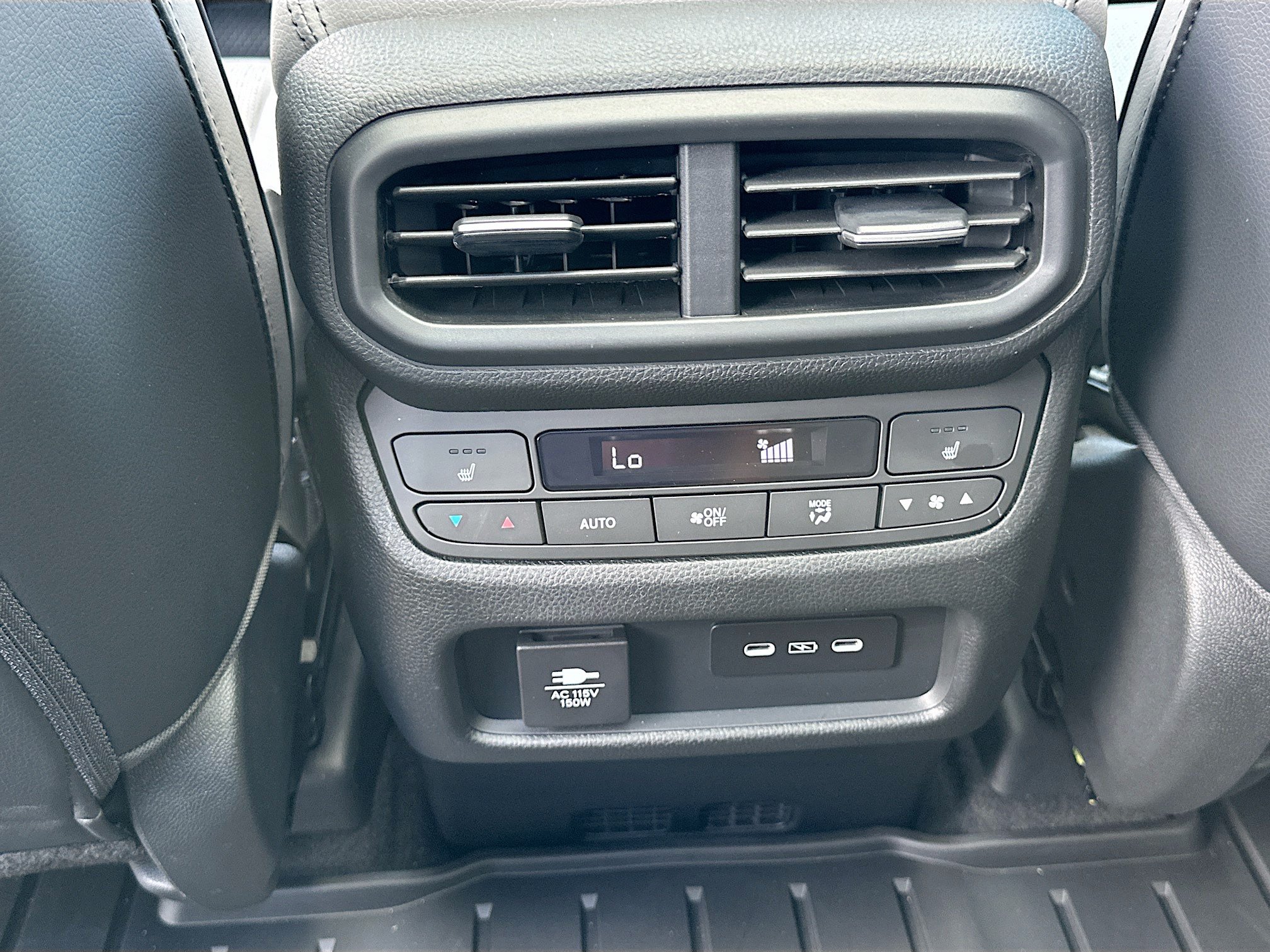 Used 2025 Honda Pilot Elite image 26