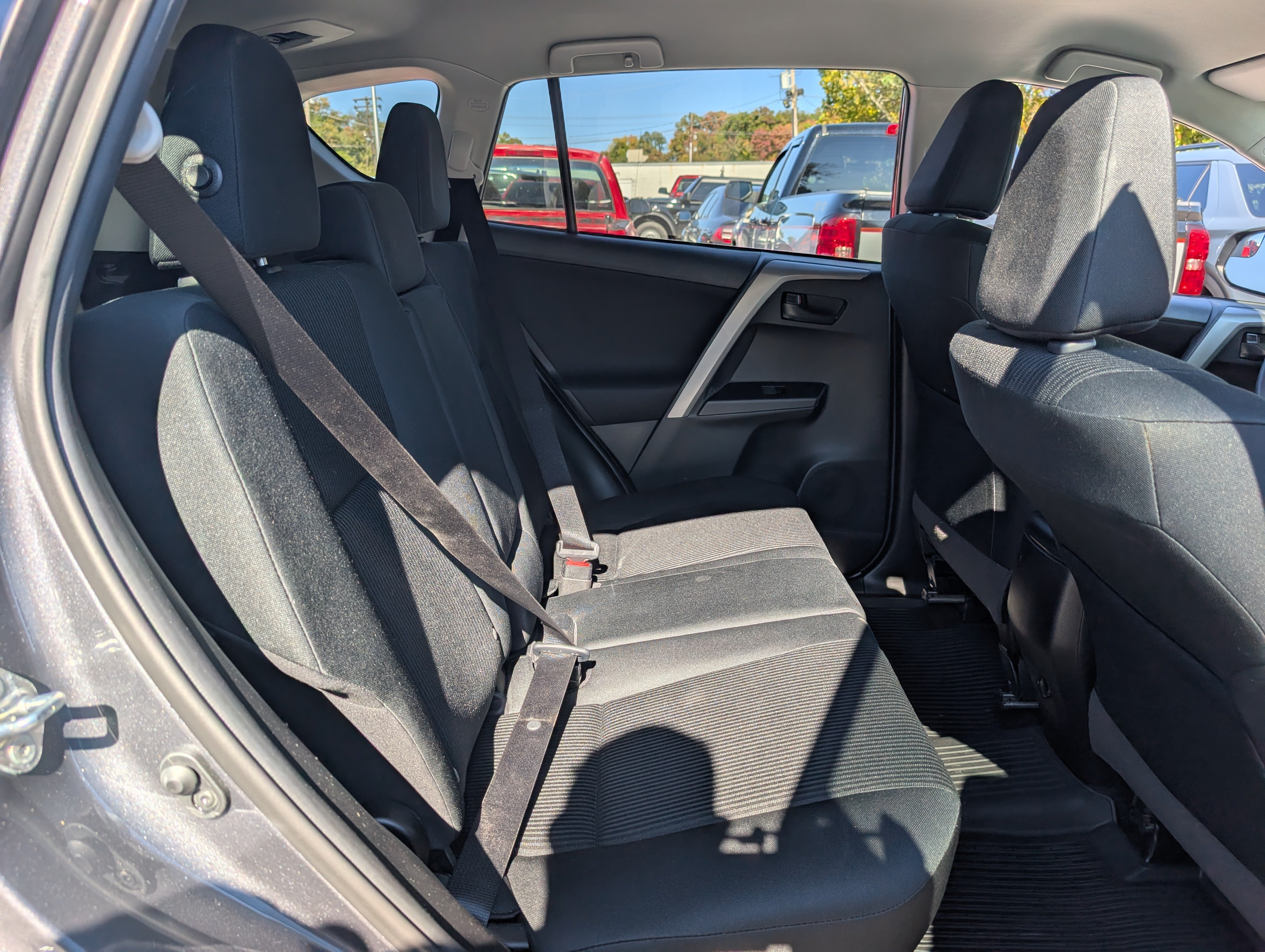 Used 2018 Toyota RAV4 LE w/ All Weather Liner Package AWD/4WD image 13