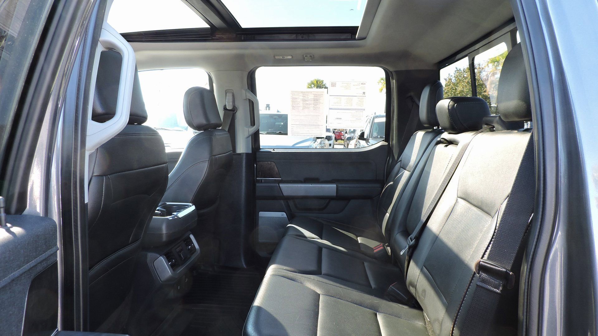 Certified 2022 Ford F150 Lariat w/ Equipment Group 502A High image 25