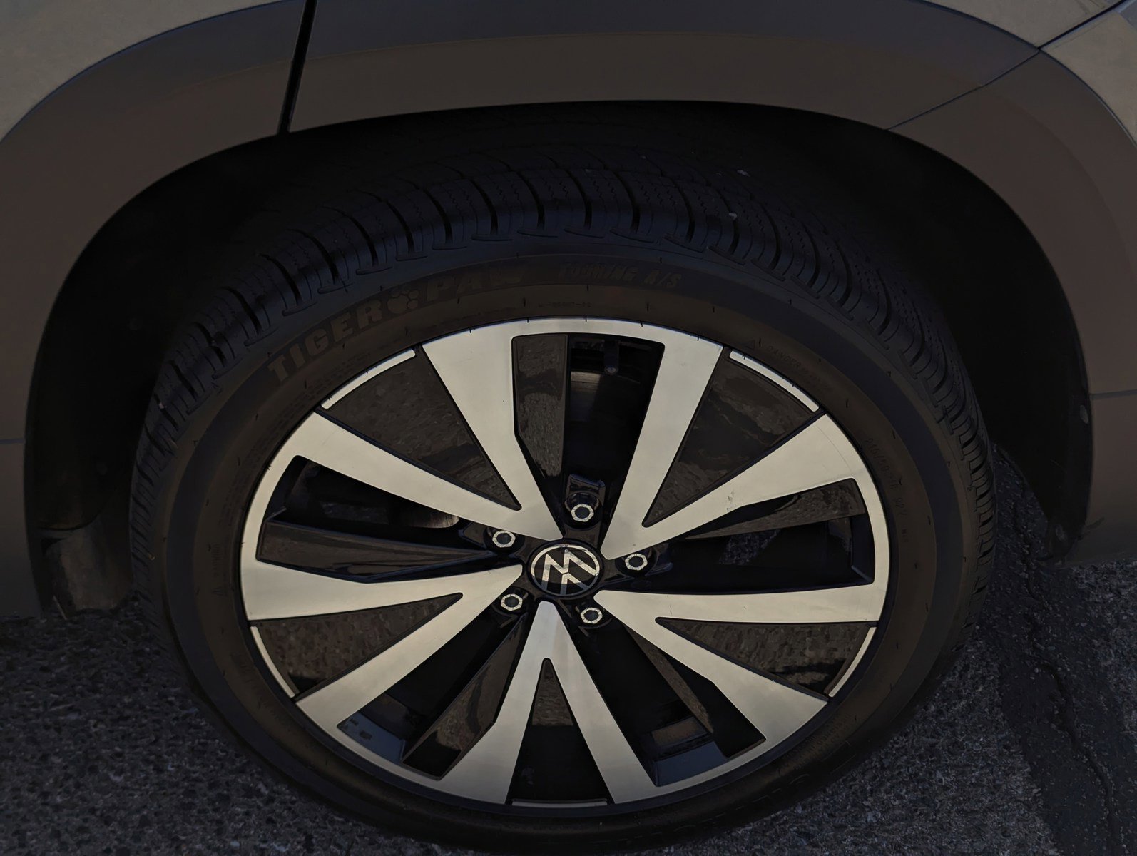 Used 2024 Volkswagen Taos SE FWD image 7