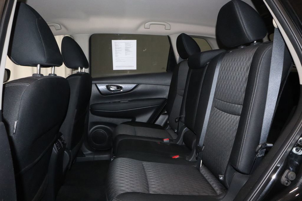 Used 2019 Nissan Rogue SV image 21