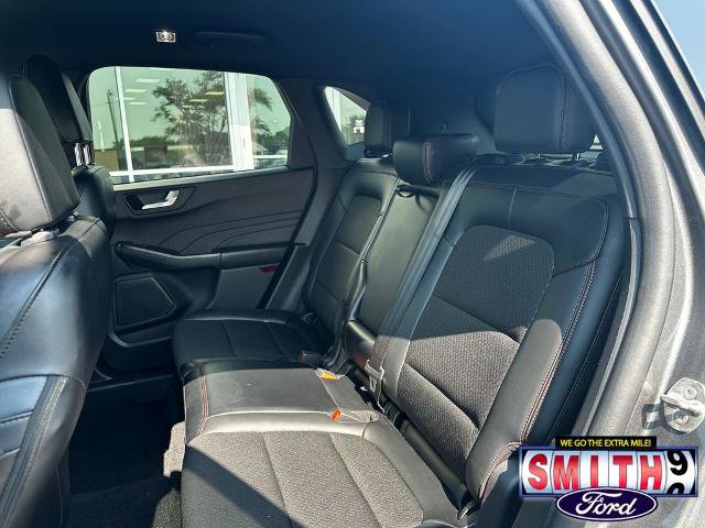 Certified 2025 Ford Escape ST-Line Select AWD/4WD image 29