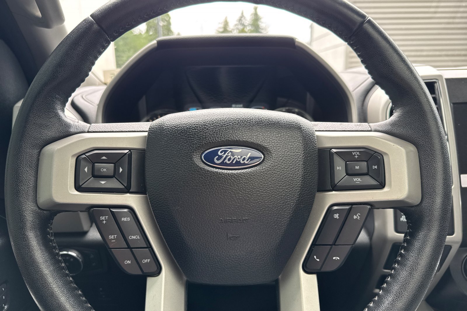 Certified 2019 Ford F150 Lariat w/ FX4 Off-Road Package AWD/4WD image 23