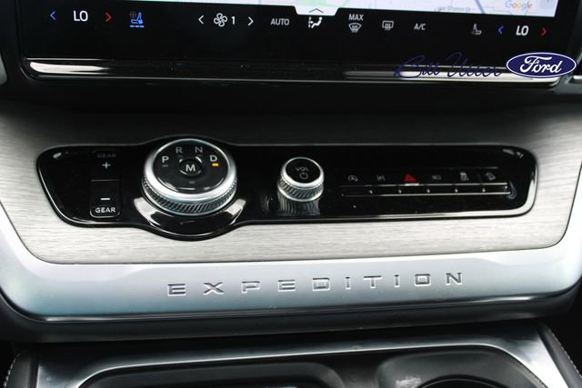 Certified 2025 Ford Expedition Max Platinum w/ Driver's Package AWD/4WD image 19