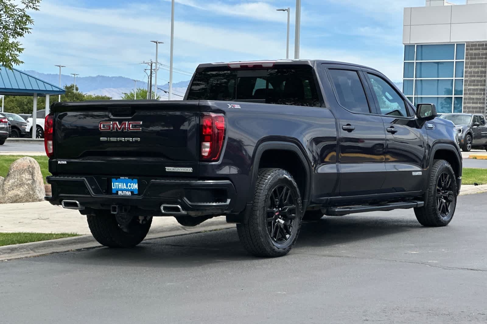 Used 2026 GMC Sierra 1500 Elevation w/ Elevation Premium Package AWD/4WD image 2
