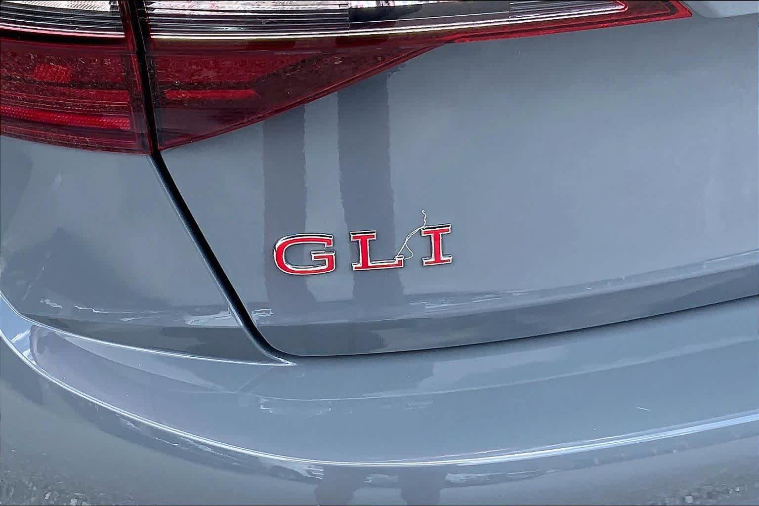 Used 2024 Volkswagen Jetta GLI Autobahn FWD image 30