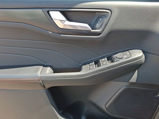Certified 2022 Ford Escape SEL w/ SEL Stealth AWD Package image 12