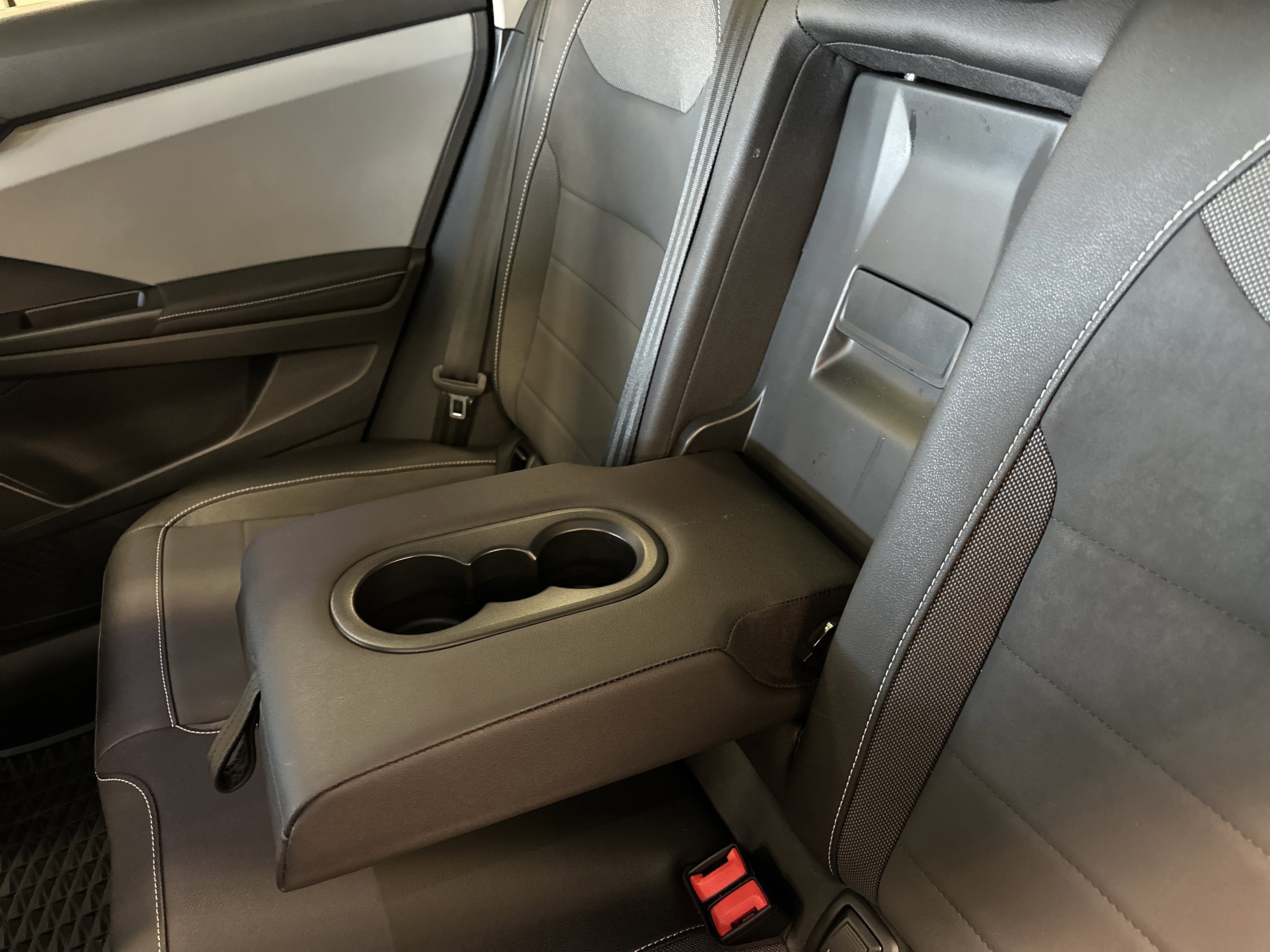 Used 2024 Volkswagen Taos SE image 26