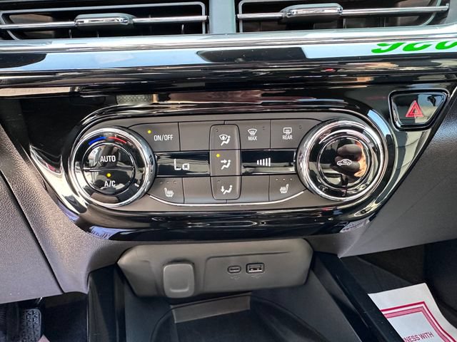 Used 2026 Chevrolet Trax RS w/ Sunroof Package FWD image 17