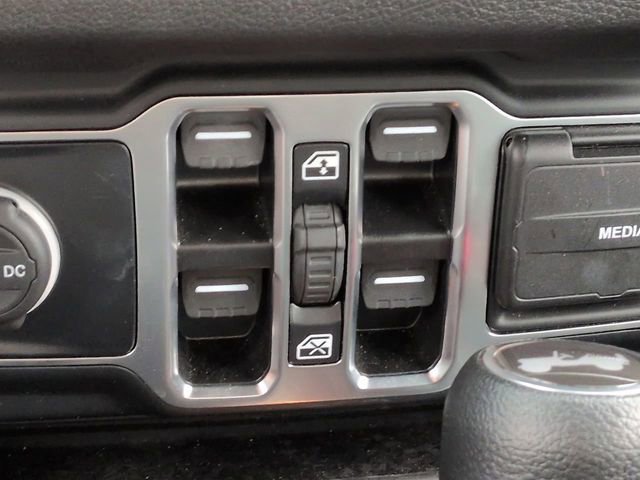 Used 2024 Jeep Wrangler Sport S image 25