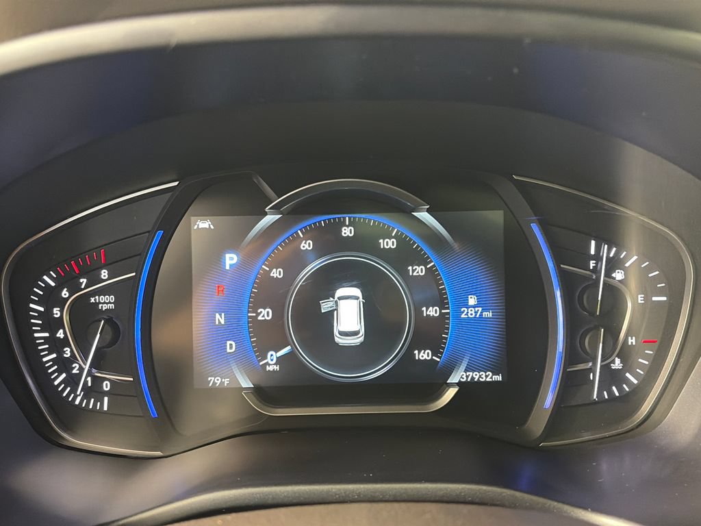 Used 2020 Hyundai Santa Fe Limited w/ Cargo Package FWD image 15