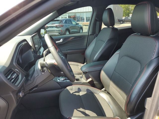 Certified 2024 Ford Escape ST-Line w/ Tech Pack #1 AWD/4WD image 5