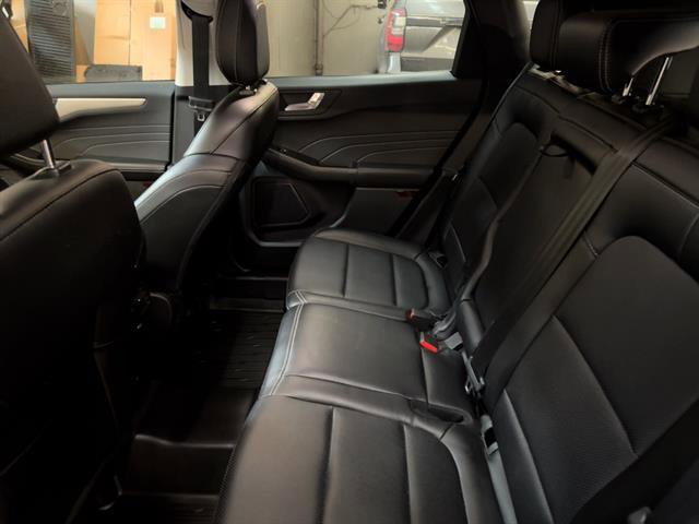 Certified 2022 Ford Escape SEL image 9