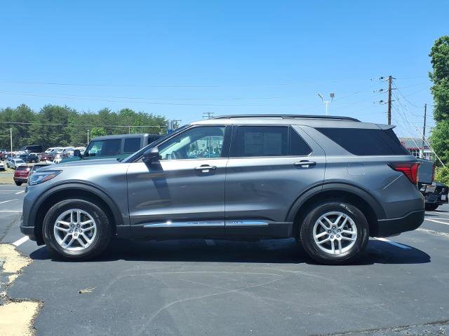 Certified 2025 Ford Explorer Active AWD/4WD image 2